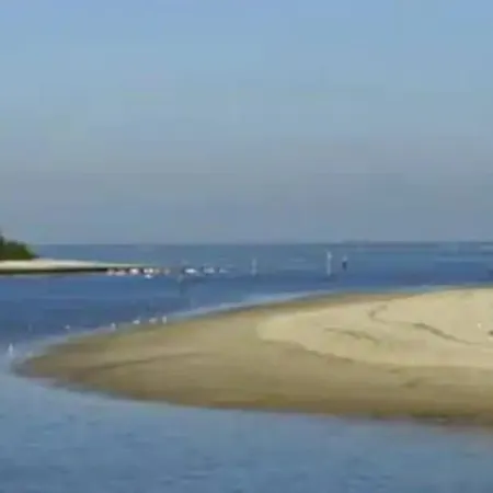 Holiday home Maisonnette Du Bassin